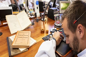 杭州宝珀手表的官方售后维修